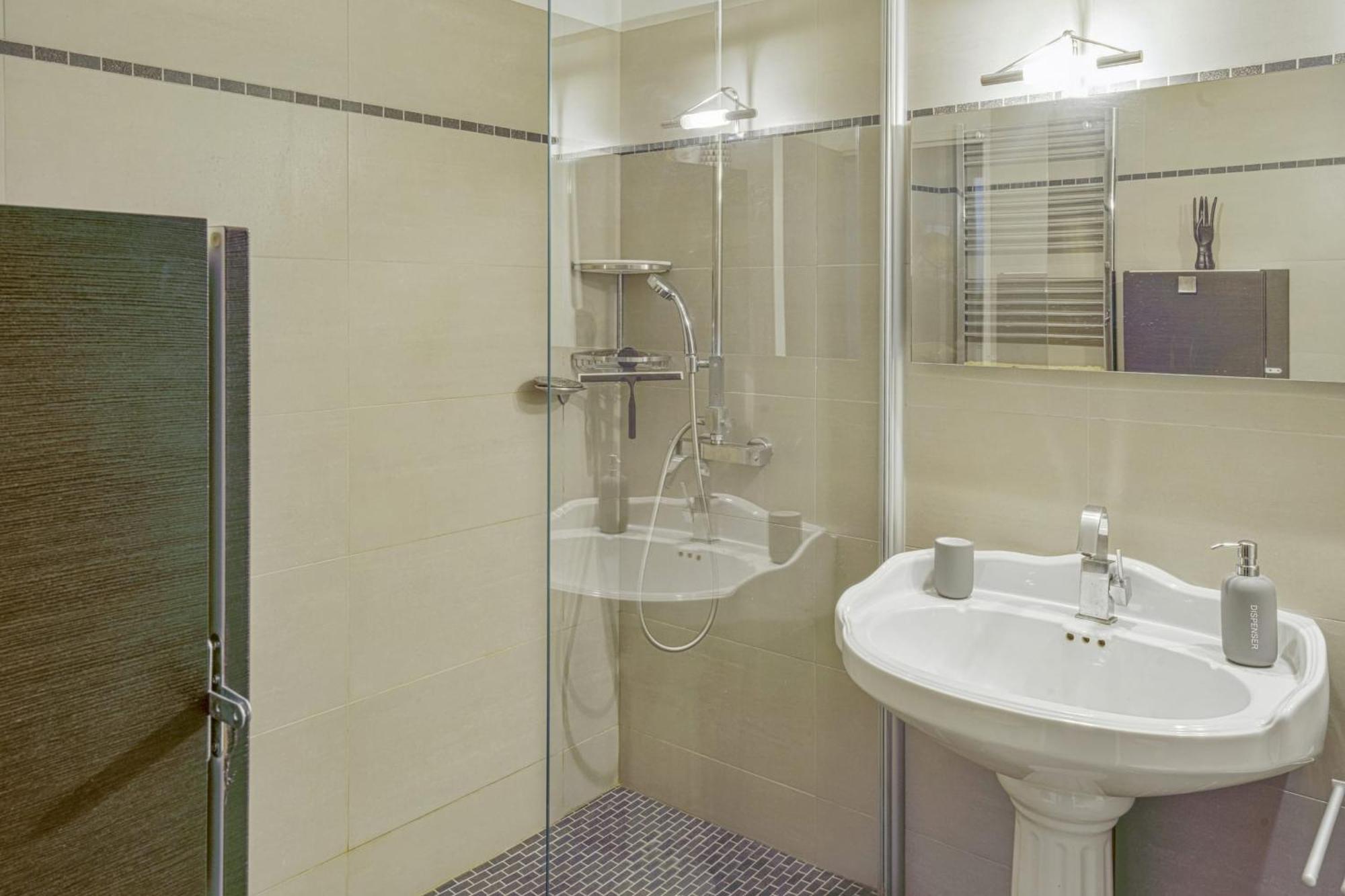 Appartement Labrouste Et Son Balcon - Welkeys Paris Exterior photo